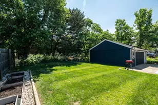 4946 N 108th St, Milwaukee, WI 53225 - Photo 4