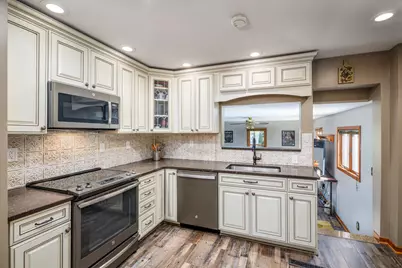 6907  52nd Ave, Kenosha, WI 53142 - Photo 8