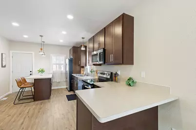 2172 S 76th St, West Allis, WI 53219 - Photo 2