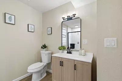 2172 S 76th St, West Allis, WI 53219 - Photo 14