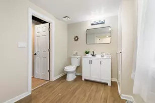 2172 S 76th St, West Allis, WI 53219 - Photo 22