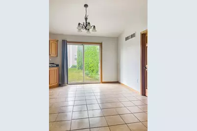1524 E Monroe Ave, Hartford, WI 53027 - Photo 12