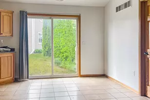 1524 E Monroe Ave, Hartford, WI 53027 - Photo 12
