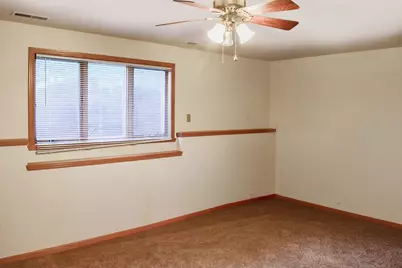 1524 E Monroe Ave, Hartford, WI 53027 - Photo 4