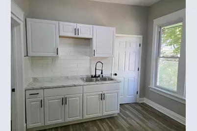 1212 W Chambers St, Milwaukee, WI 53206 - Photo 2