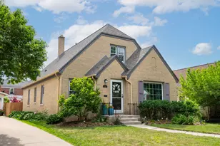 2752 N 69th St, Milwaukee, WI 53210 - Photo 2