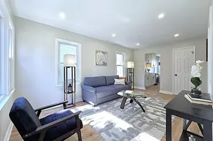 2471 S 74th St, West Allis, WI 53219 - Photo 10