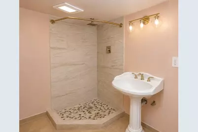 3228 S 51st St, Milwaukee, WI 53219 - Photo 18