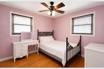 3228 S 51st St, Milwaukee, WI 53219 - Photo 12