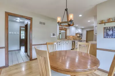 1895  Village Green Ct, Elm Grove, WI 53122 - Photo 18