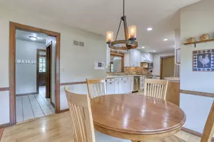 1895 Village Green Ct, Elm Grove, WI 53122 - Photo 18
