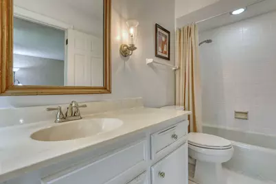 1895  Village Green Ct, Elm Grove, WI 53122 - Photo 30