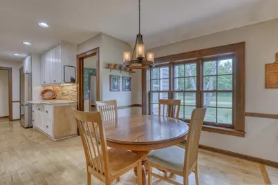1895  Village Green Ct, Elm Grove, WI 53122 - Photo 16