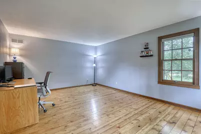1895  Village Green Ct, Elm Grove, WI 53122 - Photo 8