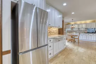 1895 Village Green Ct, Elm Grove, WI 53122 - Photo 20