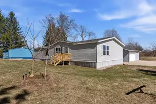 W8418 Hemlock Rd, Trenton, WI 53916 - Photo 2