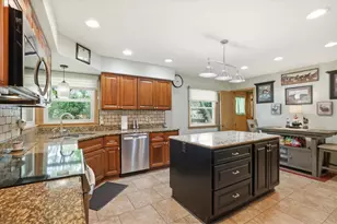 870 Dona Vista Dr, Brookfield, WI 53186 - Photo 6