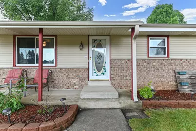 1332  Lakeview Ave, South Milwaukee, WI 53172 - Photo 2