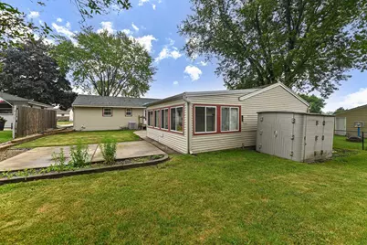 1332  Lakeview Ave, South Milwaukee, WI 53172 - Photo 34
