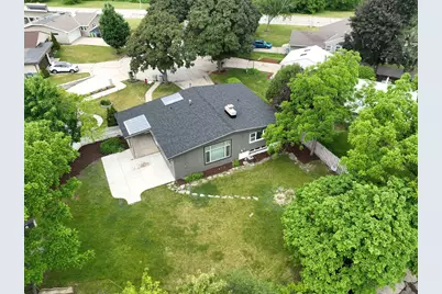 10063 W Grantosa Dr, Milwaukee, WI 53222 - Photo 30