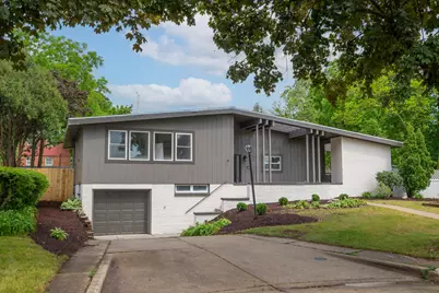 10063 W Grantosa Dr, Milwaukee, WI 53222 - Photo 22