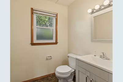 10501 W Silver Spring Dr, Milwaukee, WI 53225 - Photo 26