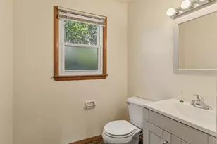 10501 W Silver Spring Dr, Milwaukee, WI 53225 - Photo 26