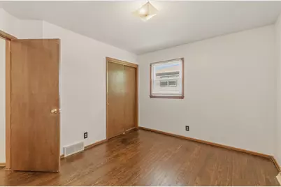 10501 W Silver Spring Dr, Milwaukee, WI 53225 - Photo 32