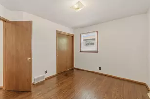 10501 W Silver Spring Dr, Milwaukee, WI 53225 - Photo 32