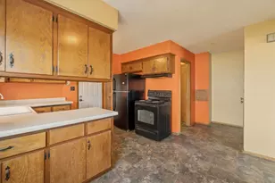 10501 W Silver Spring Dr, Milwaukee, WI 53225 - Photo 44