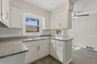 10501 W Silver Spring Dr, Milwaukee, WI 53225 - Photo 4