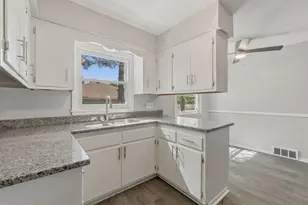 10501 W Silver Spring Dr, Milwaukee, WI 53225 - Photo 4