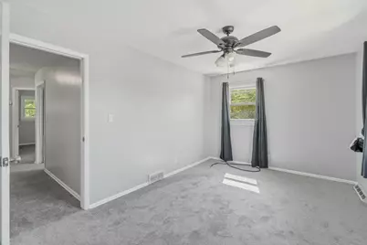 10501 W Silver Spring Dr, Milwaukee, WI 53225 - Photo 18