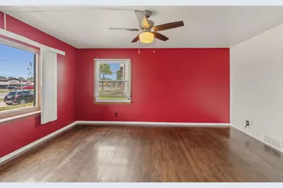 10501 W Silver Spring Dr, Milwaukee, WI 53225 - Photo 42