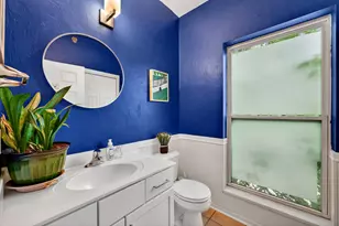 1220 E Locust St, Milwaukee, WI 53212 - Photo 16