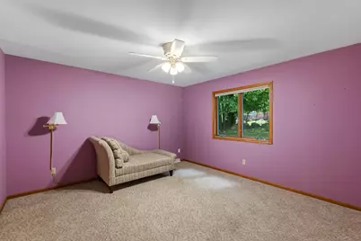 981 E Loos St, Hartford, WI 53027 - Photo 8