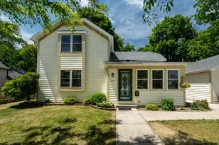 418 S Charles St, Oconomowoc, WI 53066 - Photo 1