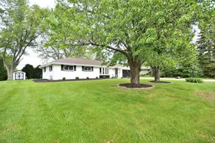 12905 Wembley Rd, Brookfield, WI 53005 - Photo 38