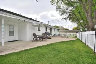 12905 Wembley Rd, Brookfield, WI 53005 - Photo 34