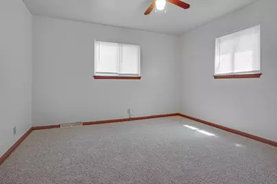 5730 N 91st St, Milwaukee, WI 53225 - Photo 8