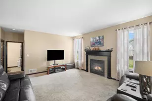 1721 Sagewood Cir, West Bend, WI 53095 - Photo 4