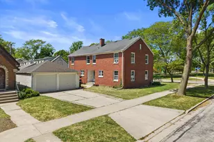 6405 W Clarke St, Wauwatosa, WI 53213 - Photo 32