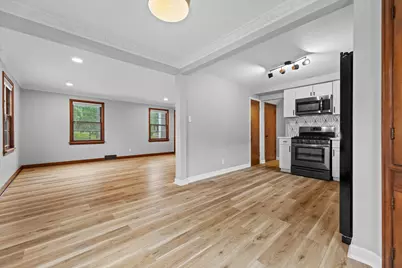 6405 W Clarke St, Wauwatosa, WI 53213 - Photo 4