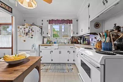 6405 W Clarke St, Wauwatosa, WI 53213 - Photo 20