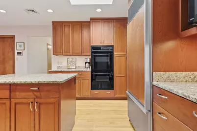 2336 W Green Tree Rd, Glendale, WI 53209 - Photo 10