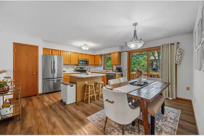 3509  Cosgrove Dr, Madison, WI 53719 - Photo 8