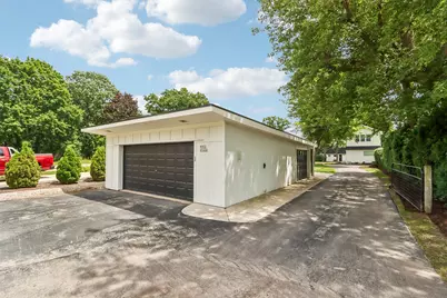 W351N5464  Lake Dr, Oconomowoc, WI 53066 - Photo 42
