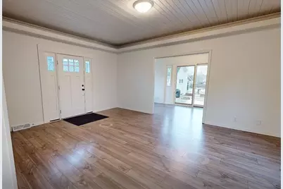 W351N5464  Lake Dr, Lac La Belle, WI 53066 - Photo 52