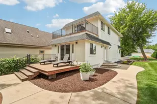 W351N5464 Lake Dr, Lac La Belle, WI 53066 - Photo 10