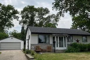 763 10th Ave, Grafton, WI 53024 - Photo 1